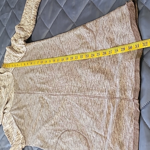 Hem & Thread Cowl Neck Top Size Small - Picture 6 of 8